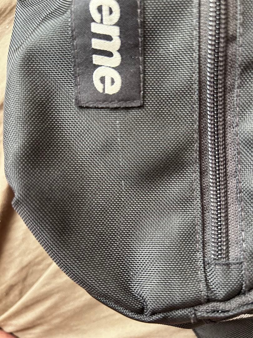 ゲリラ月末セール‼️ 12月になったら金額戻します！Supreme ボディバッグ