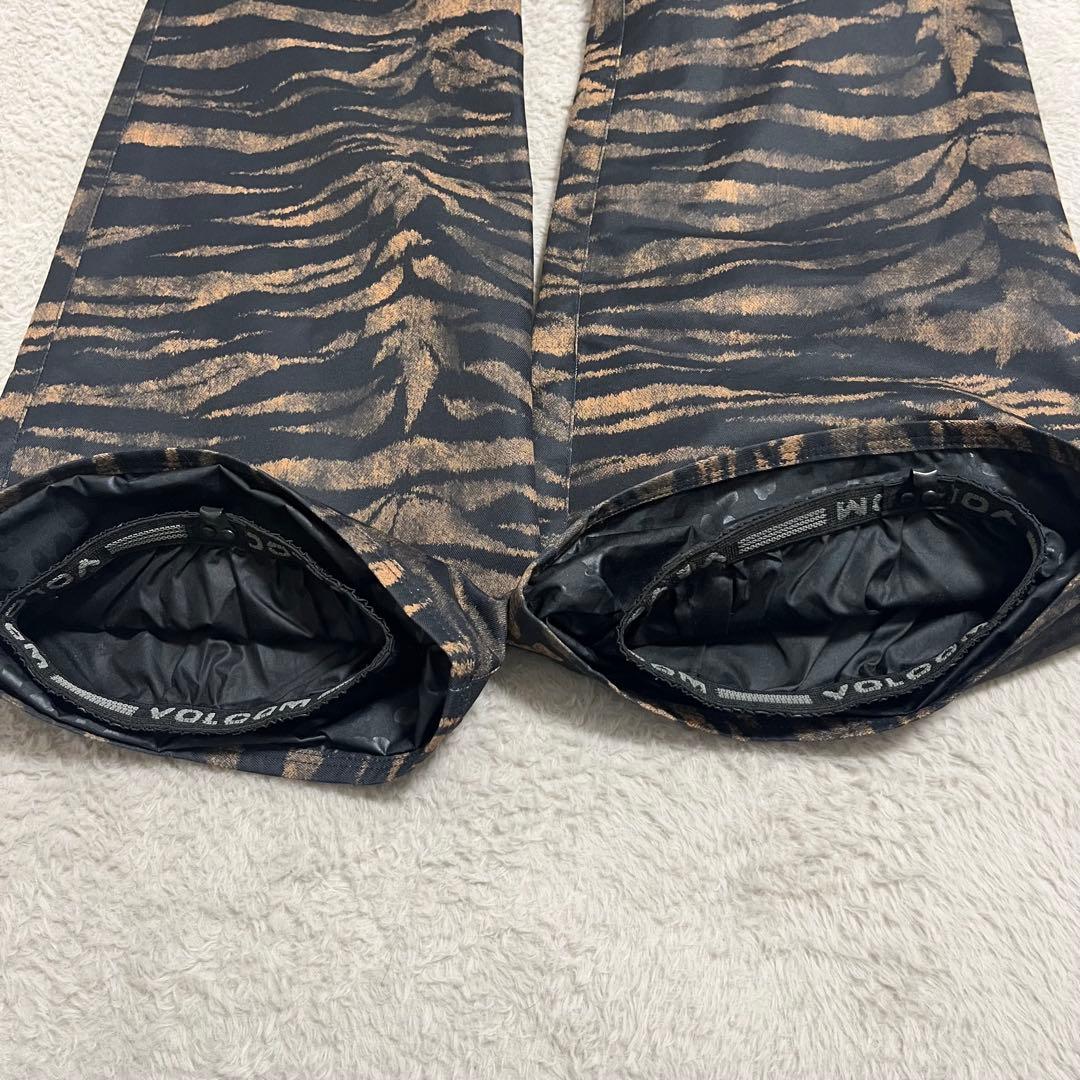 VOLCOM(ヴォルコム) スノーボードウェア パンツ レディース　虎柄　スキー