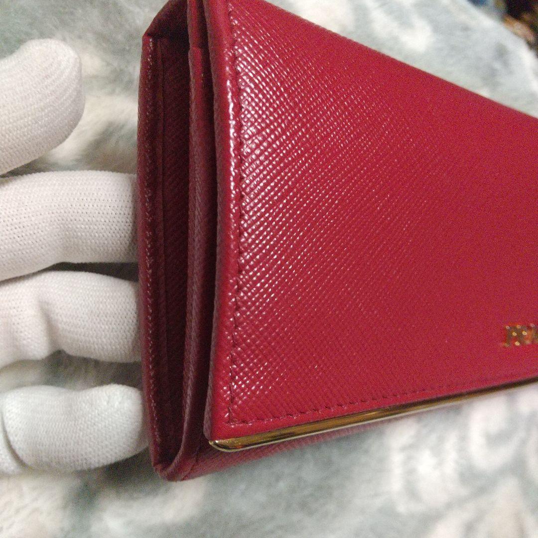 PRADA サフィアーノメタルラインレッド系 長財布