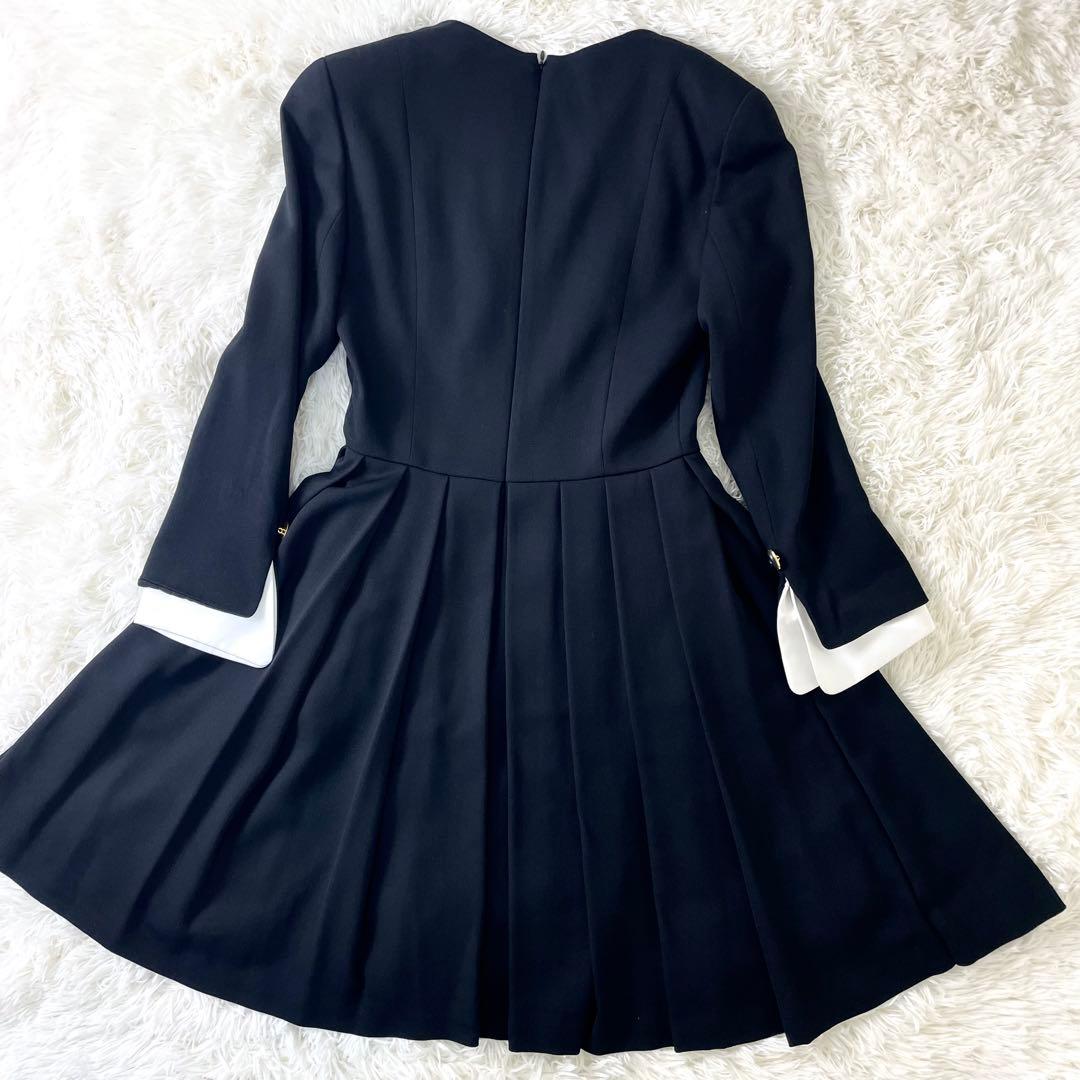 クリスチャンディオール　Dior ワンピース　ブラック　黒　金ボタン　Aライン