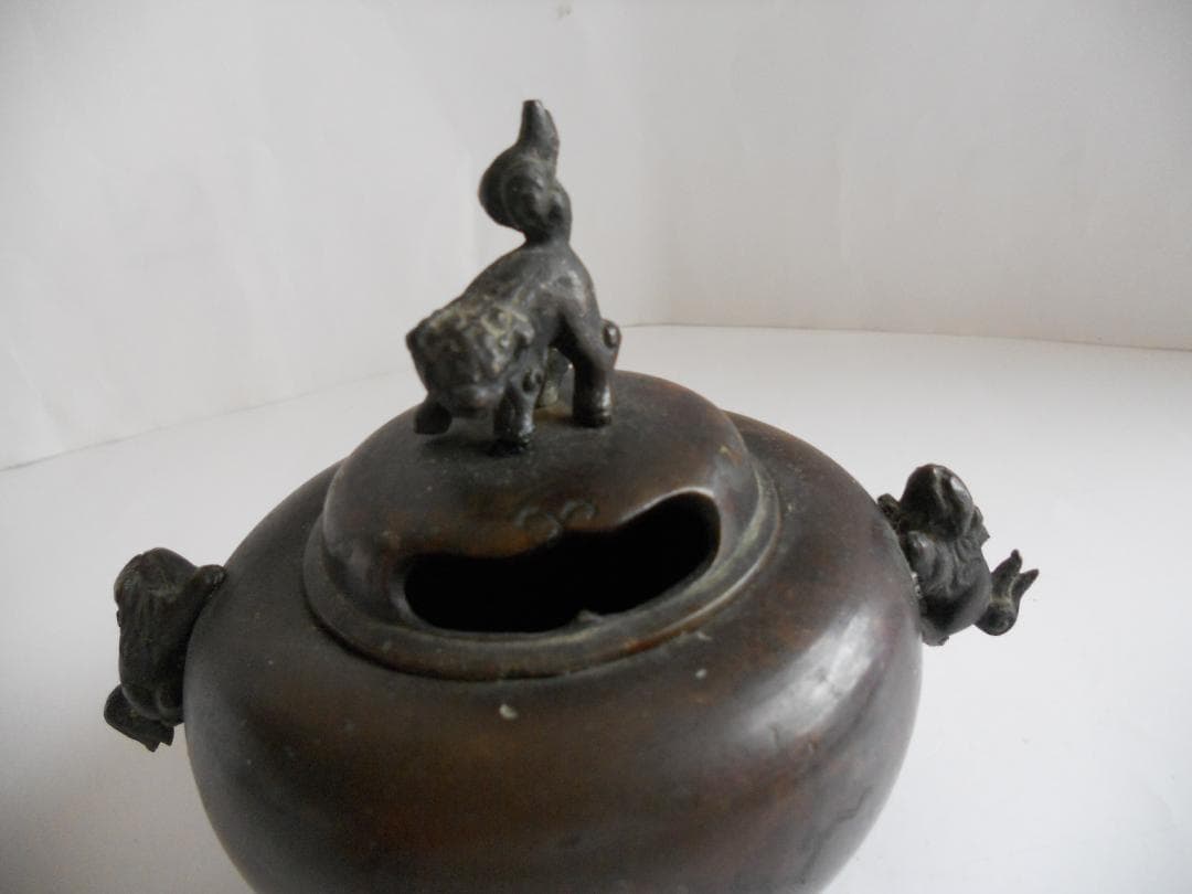 大明宣徳年製 香炉 中国 明 古玩 古銅 双耳 三足 香爐 です。