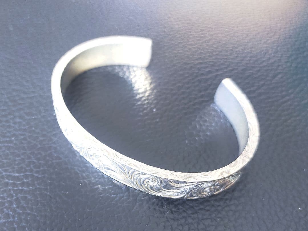 銀　シルバー　925　ブレスレット　ハワイアン　バングル　DEOSCAR　重厚感