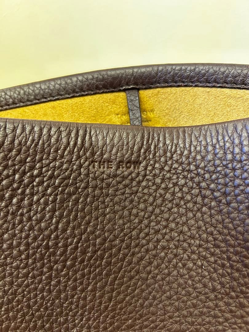 THE ROW ダークブラウン レザーショルダーバッグ