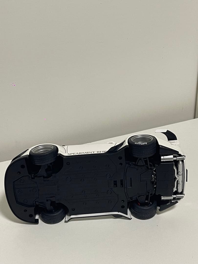 AUTOart オートアート　1/18 ポルシェRWB 993