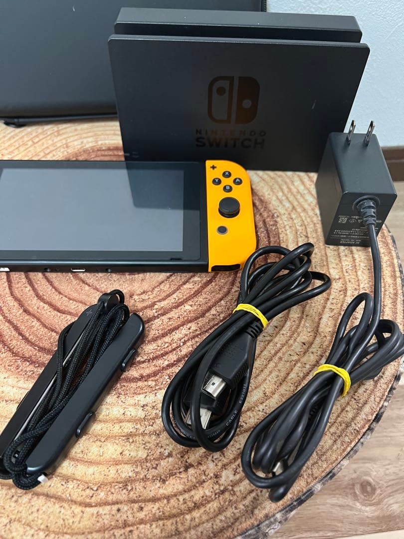 Nintendo Switch ニンテンドースイッチ本体　GRE/YEL箱無し