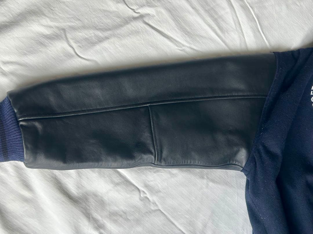 非売品 OFFICE CUEコラボ サントリー ボスジャン 刺繍ロゴ レザー