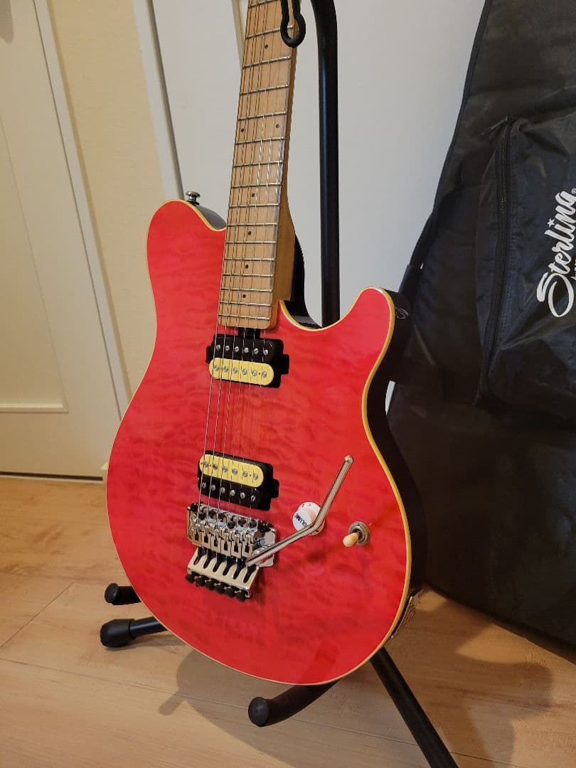 Sterling by MUSICMAN　AX40 ピンク塗装　ミュージックマン