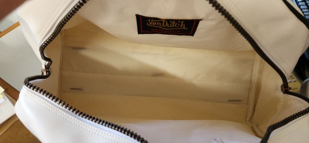 新品、未使用　Von Dutch ボストンバッグ