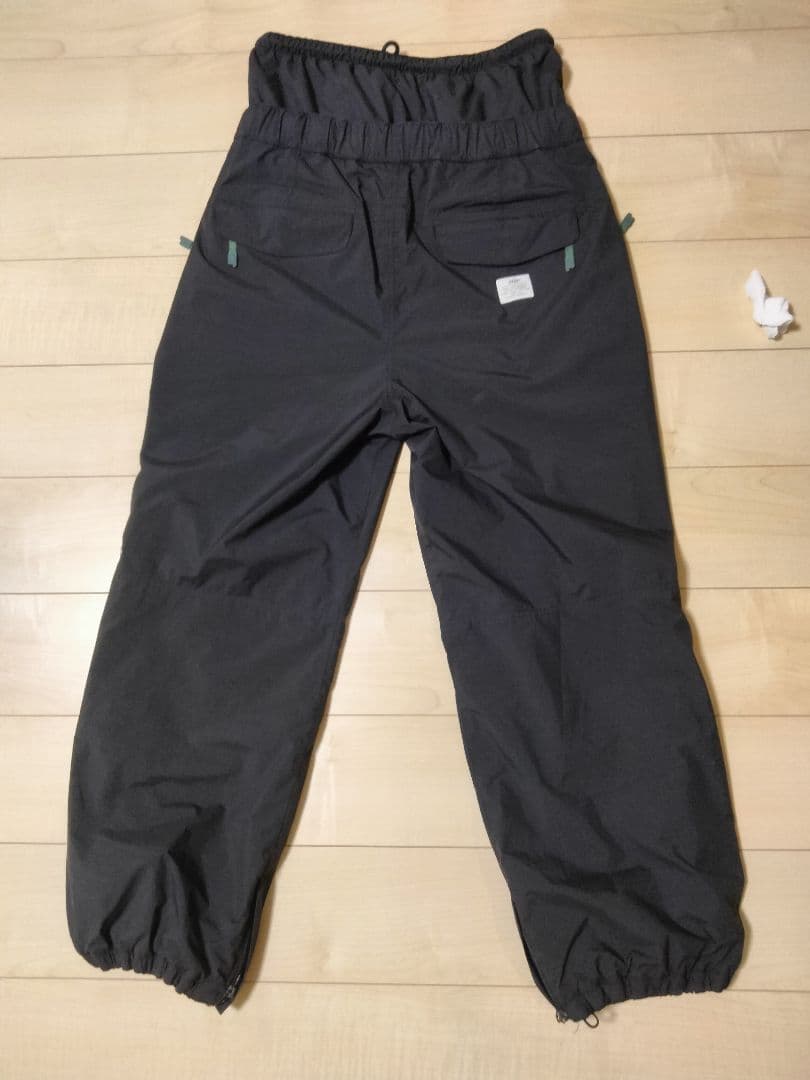 スノーボードウェア上下セット　新品美品　USS2 QUICKSILVER 人気