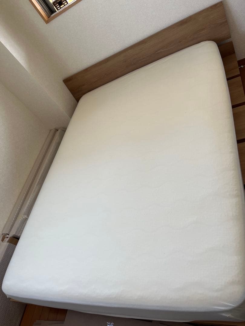 ロウヤ(LOWYA)のベッドフレーム ダブル