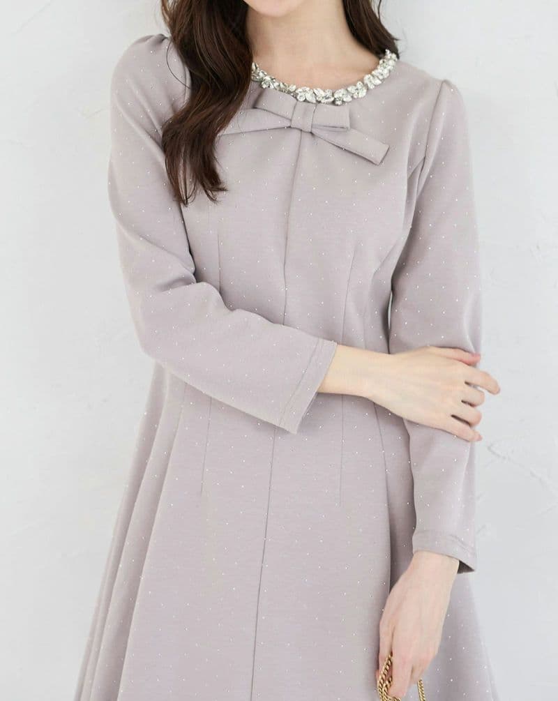 きらきらストーン×ビジュー付きリボンボンディングワンピース　アイスグレー