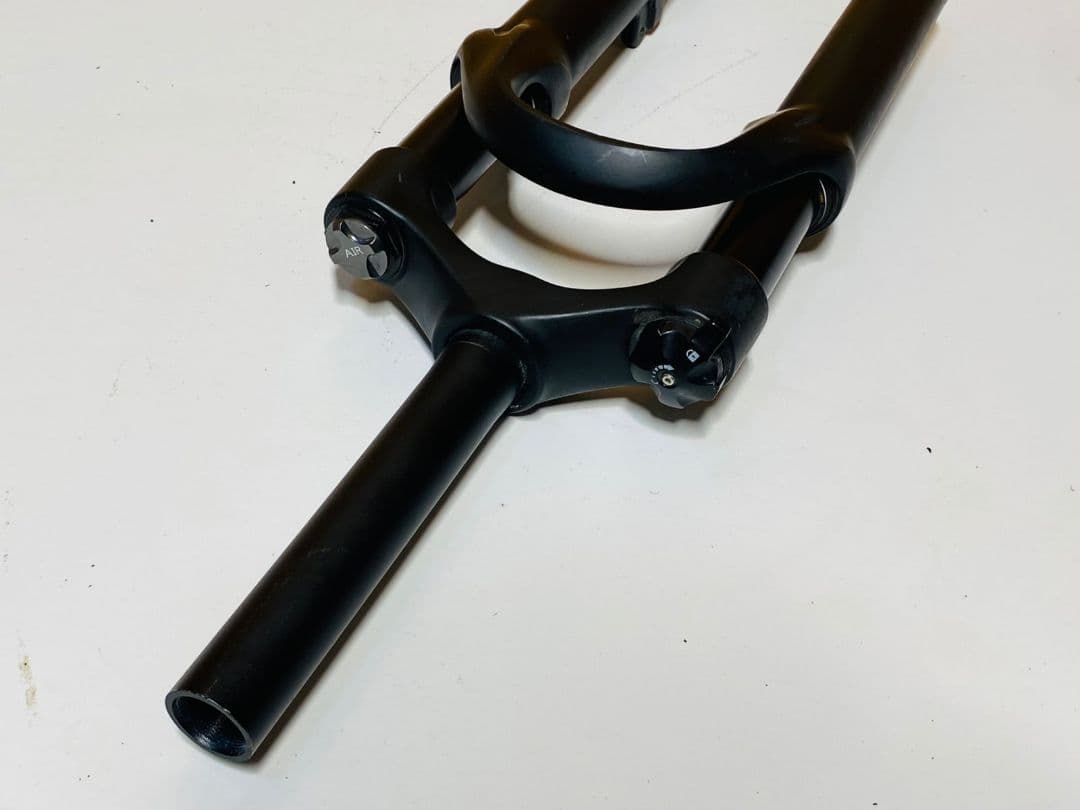 Solo air ブラック サスペンションフォーク