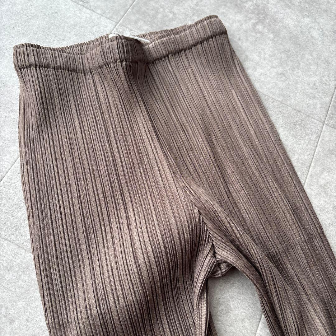 PLEATS PLEASE ブラウンプリーツパンツ　サイズ3