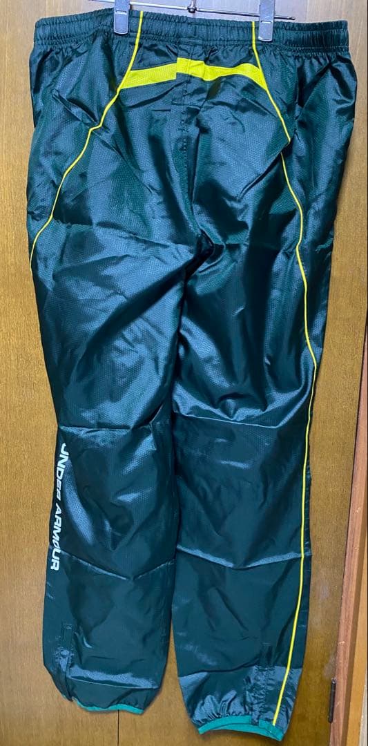 新品　UNDER ARMOUR ピステ セットアップ　イエロー/グリーン　3XL