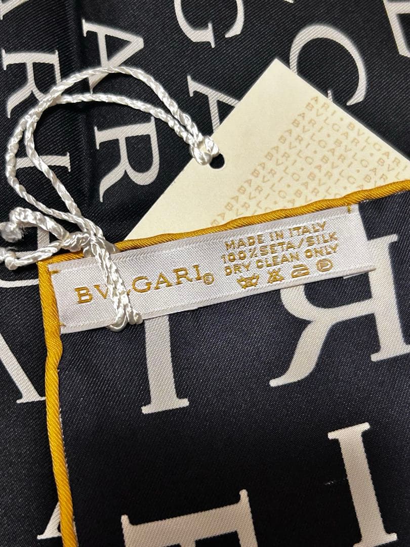 ケース付き⭐️BVLGARI ブルガリ　ロゴパターン シルクスカーフ ブラック