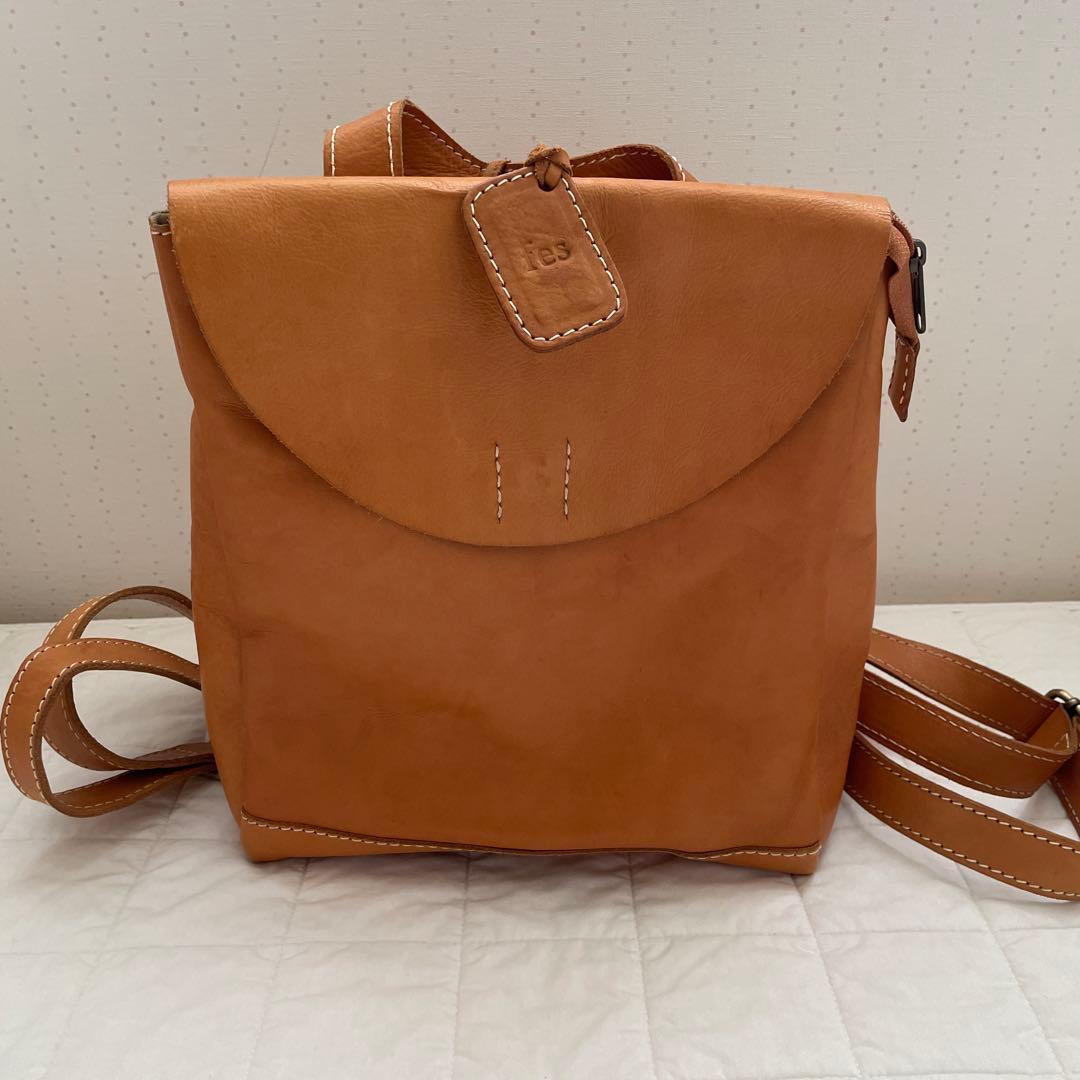 本革ヌメ革キャメルレザー フラップ式リュック