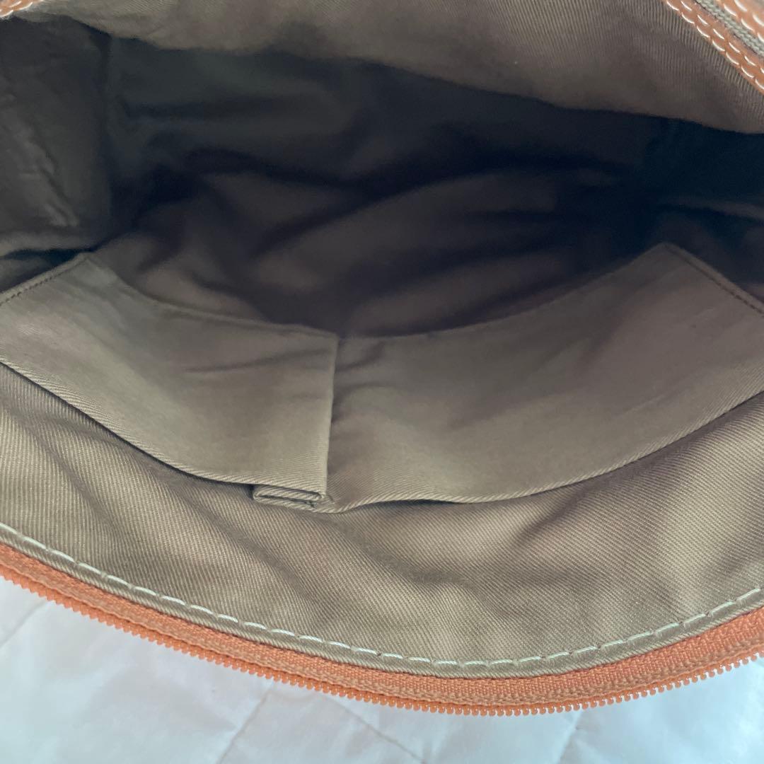 本革ヌメ革キャメルレザー フラップ式リュック