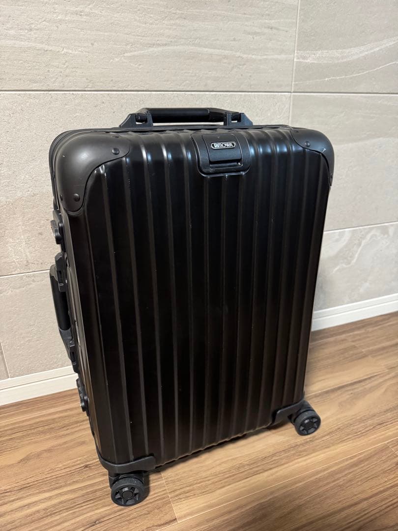 美品 リモワ トパーズ ステルス 34L 機内持ち込み 4輪 TSAロック