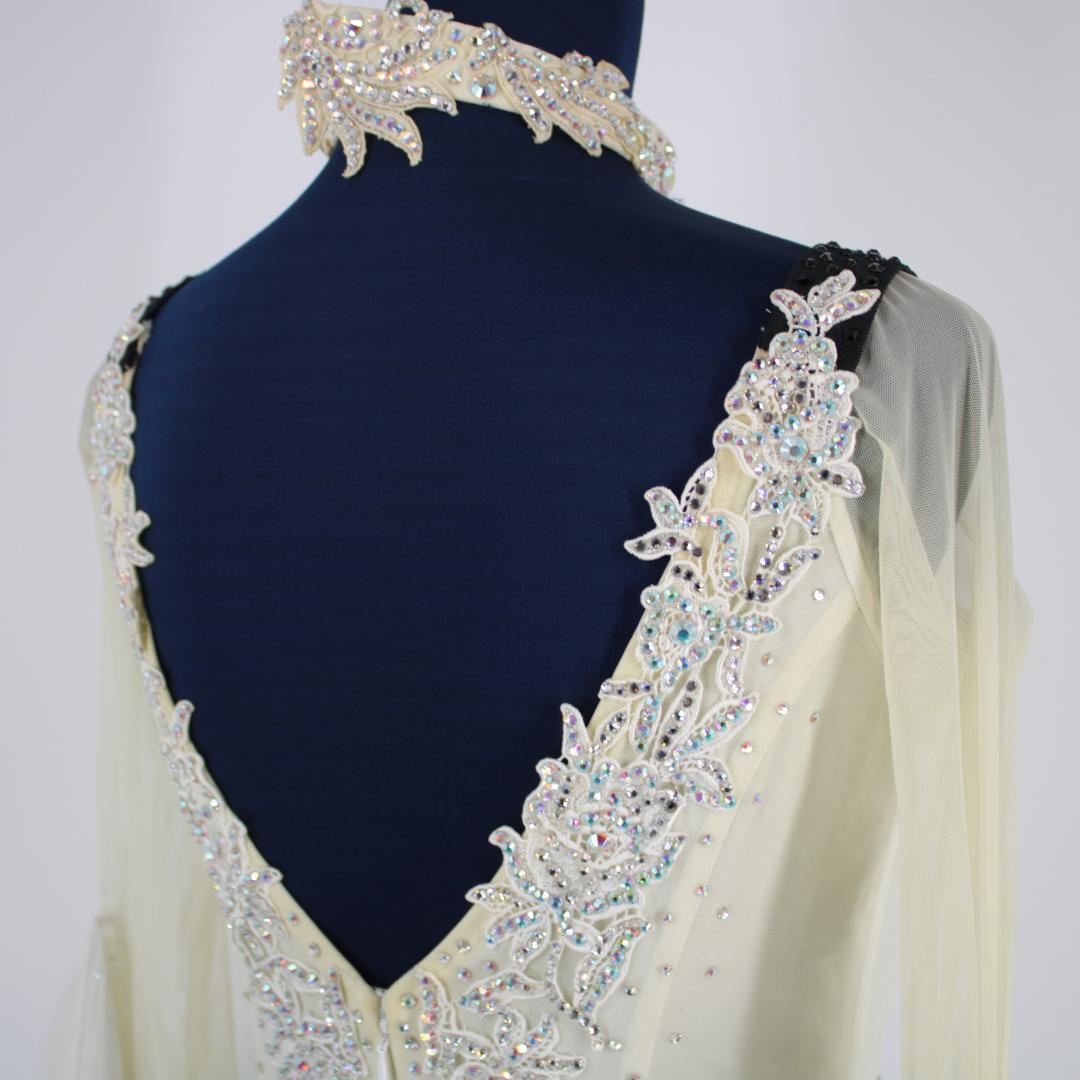 【美品 社交ダンス衣装】ホワイト×豪華フロート ワンピース ドレス ブラック