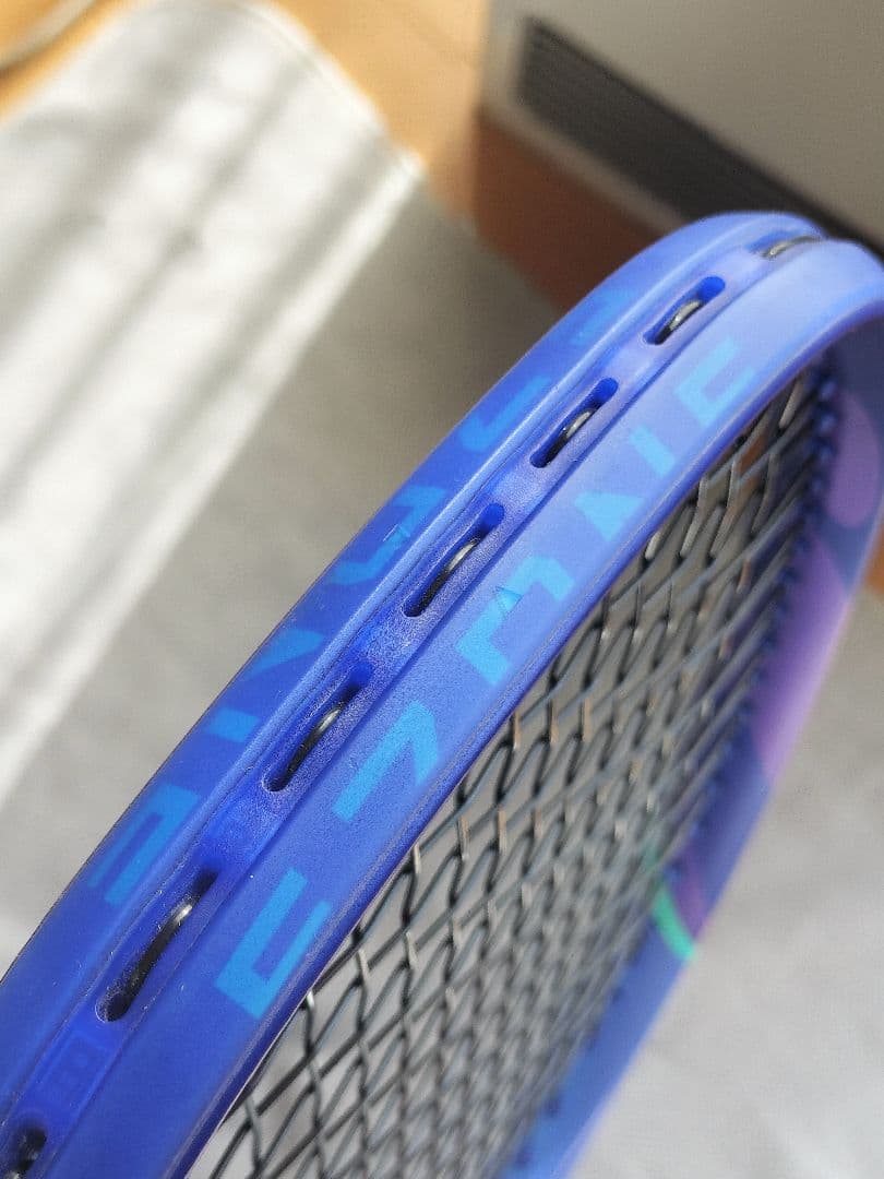 EZONE98（シューズケース新品付） YONEXイーゾーンテニスラケットG2