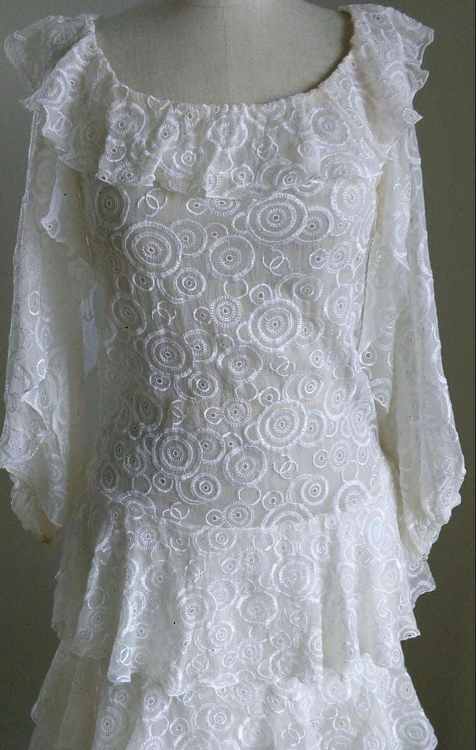 レア　美品シャネル　ホワイトロゴ刺繍ドレス