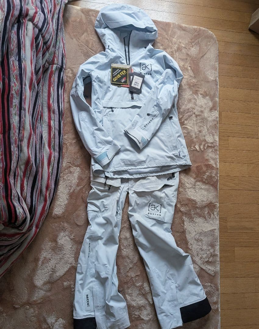 Burton AK キミー ジャケット & ビブパンツ 上下セット