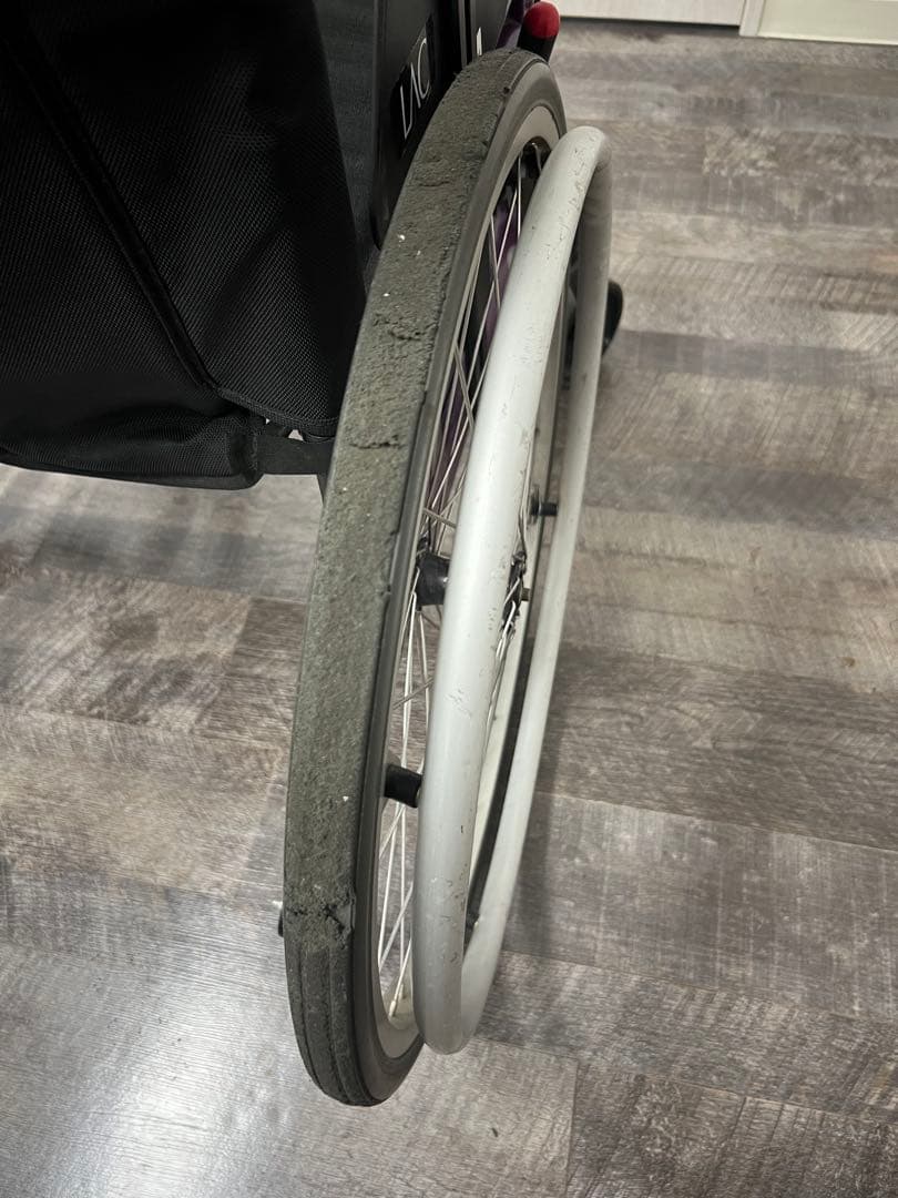 etac 自走式車椅子45S (送料込み)