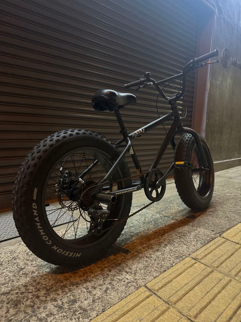 【引き取り・対面限定】bronx 20インチ　ファットバイク７段変則ギア