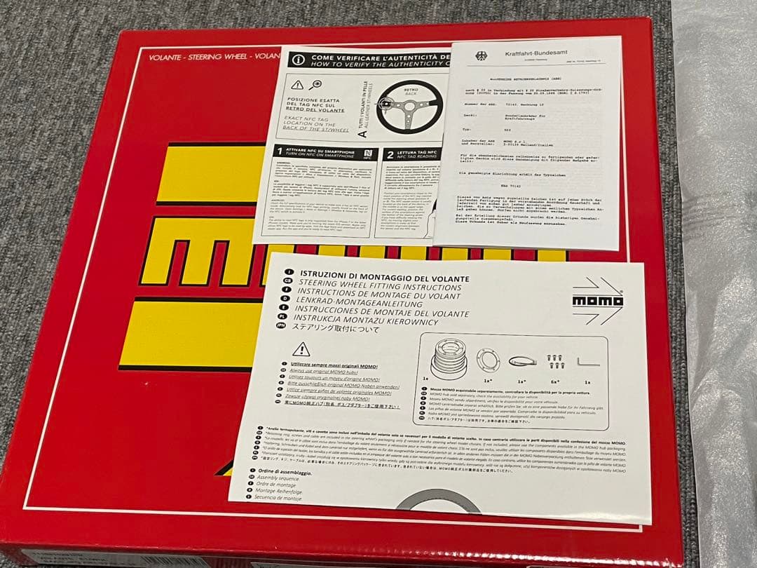 Cube　MOMO RACE 32 ステアリング 正規品 ほぼ未使用