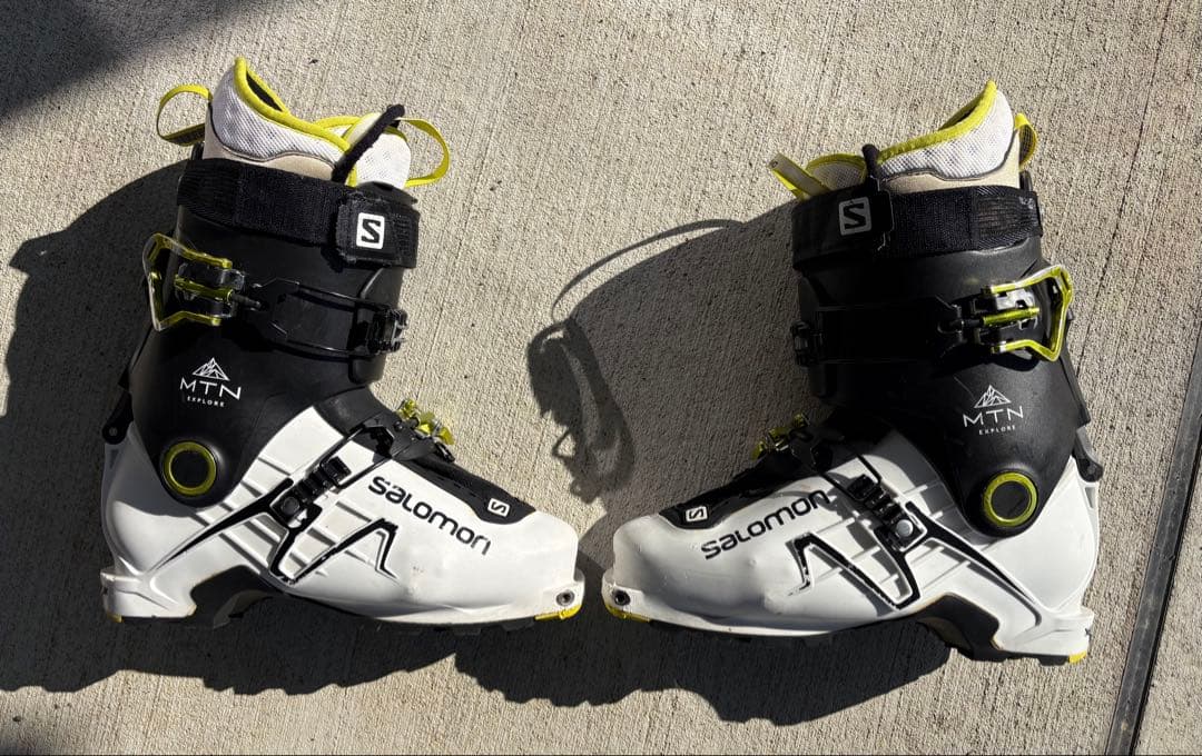 Salomon MTN explore ブーツ