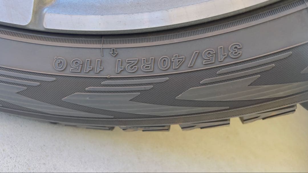 【月末処分】値下げ！送料込み！ 《バリ溝》GLEクーペ純正 スタッドレス