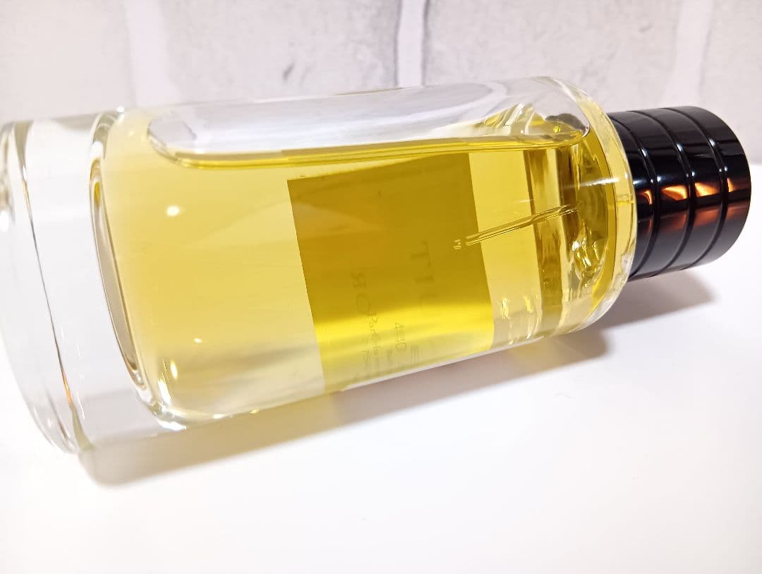 メゾンクリスチャンディオール　アンブルニュイ オードゥパルファン　dior 香水