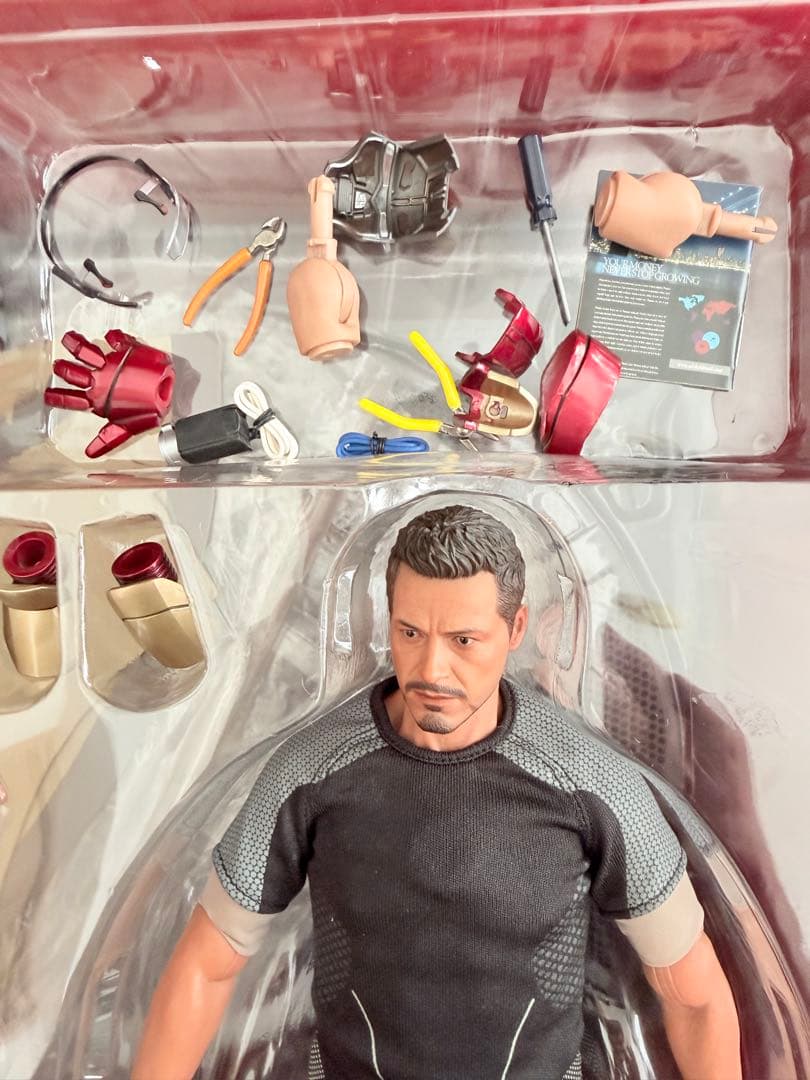 Hot Toys Tony Stark MMS191 フィギュア