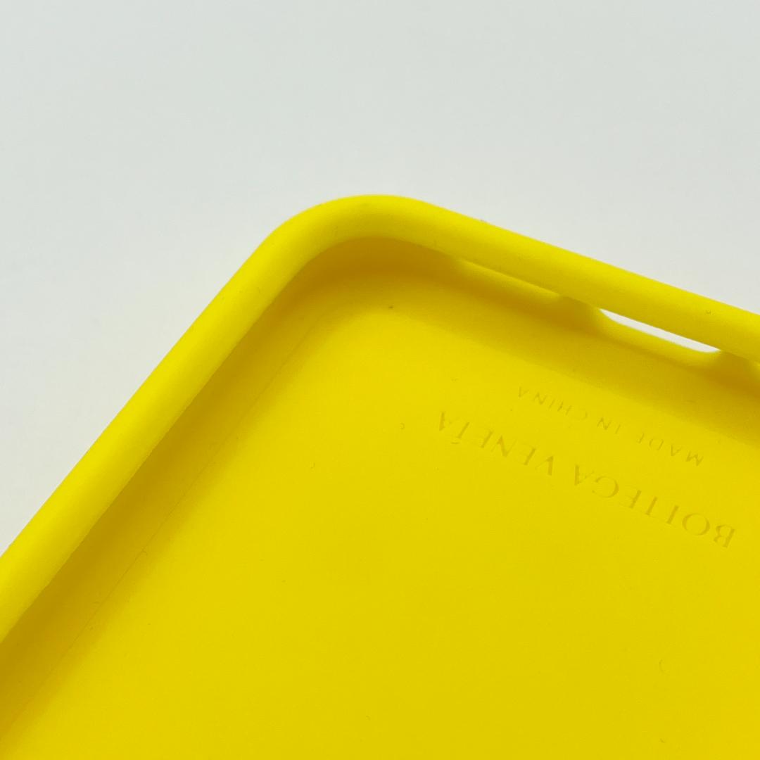 【新品】ボッテガ iPhone 13 PRO シリコンケース カードスロットつき