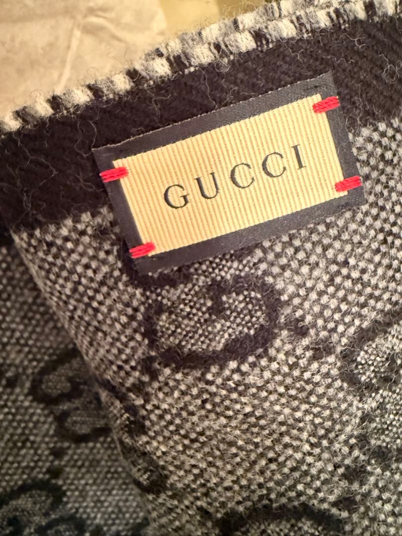 GUCCI マフラー