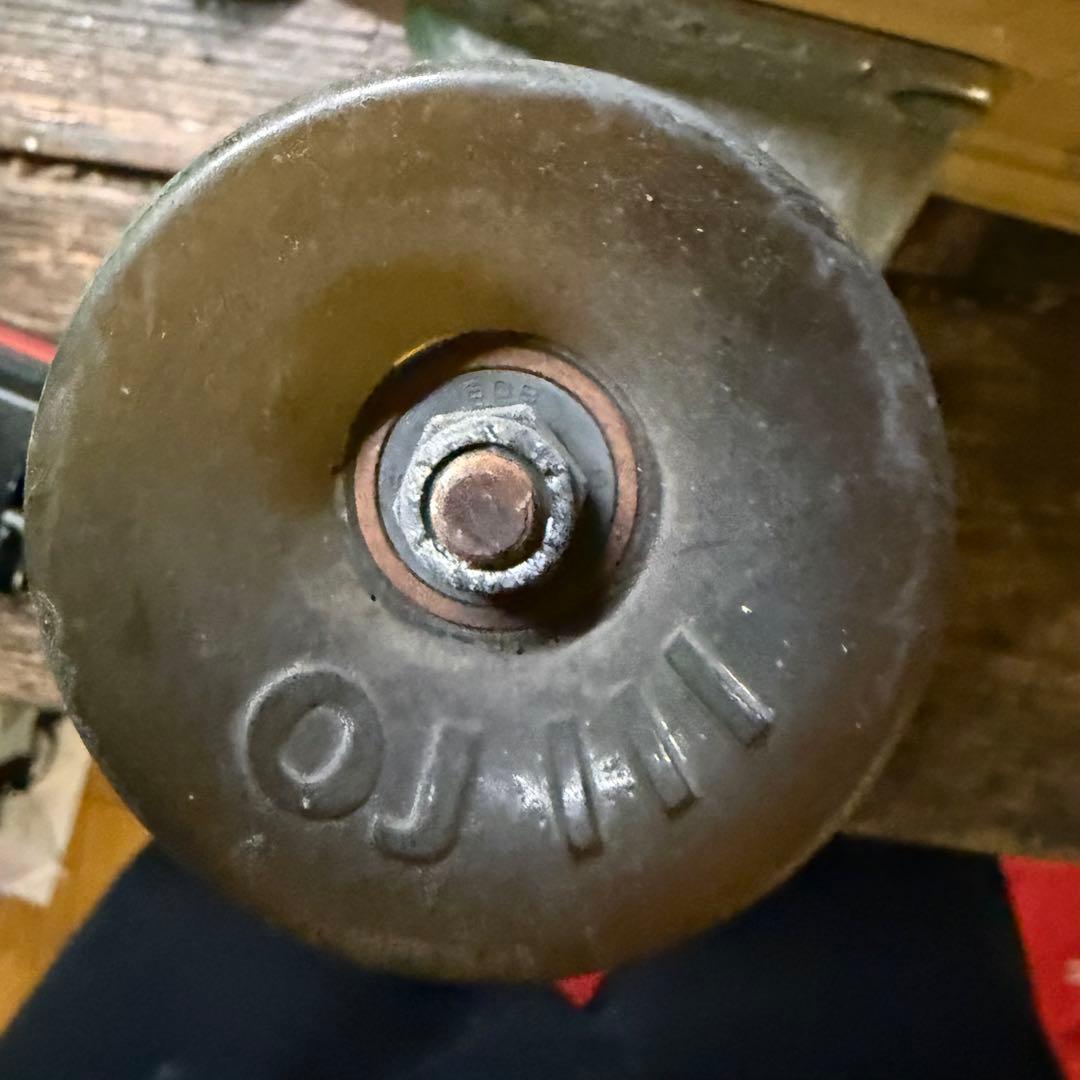 オールドスクール スケートボード 木製デッキ Tracker製トラック