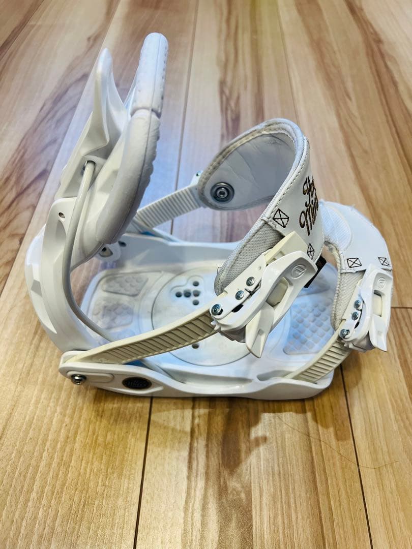 Flow スノーボードビンディング ホワイト　minx M-L