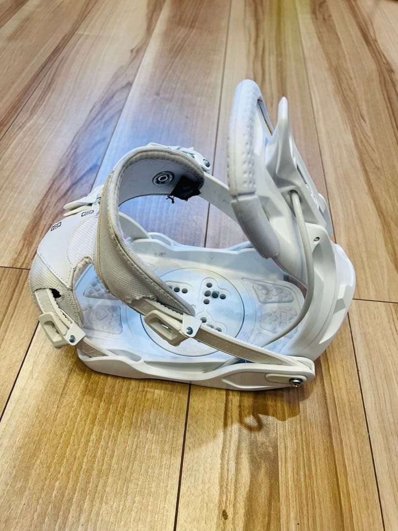 Flow スノーボードビンディング ホワイト　minx M-L