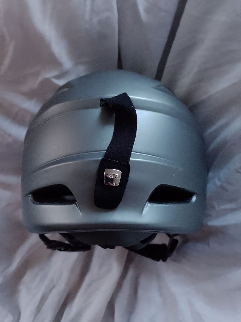 スキー　ヘルメット　GIRO　ジーロ　Mサイズ