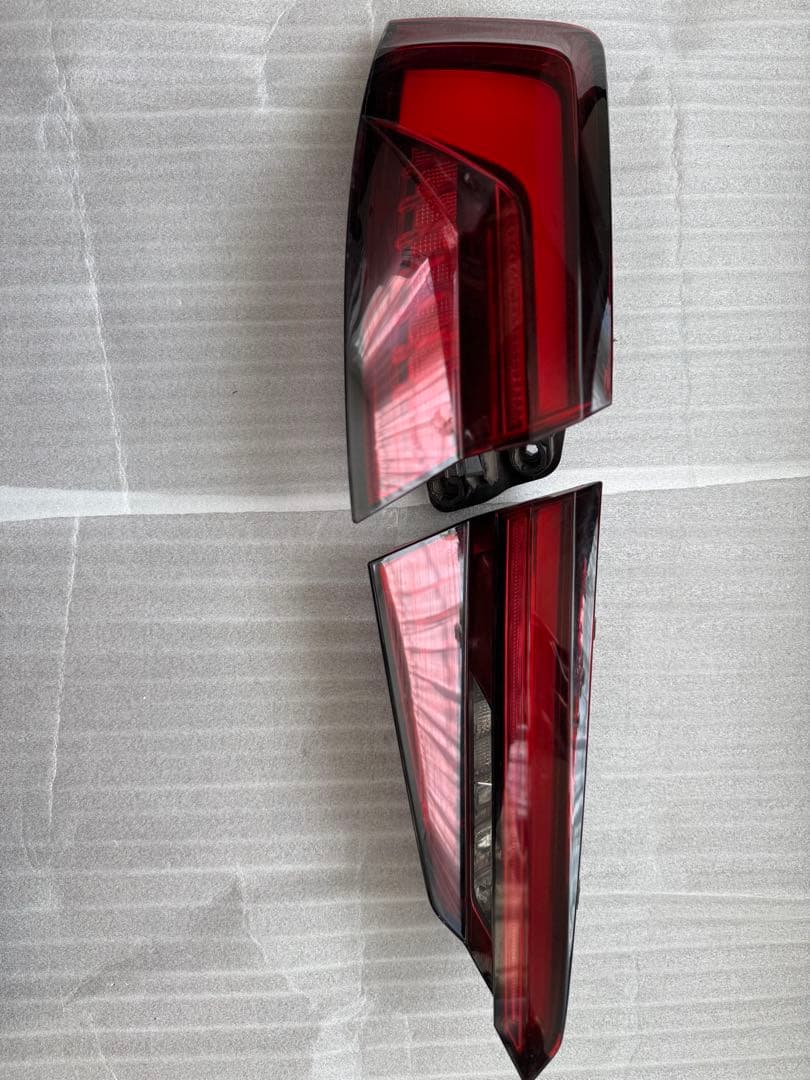 Audi A5 S5 用 純正テールライト セット D100934818 オンライ