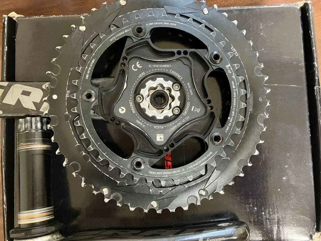 SRAM RED22 パワーメータークランクセット（PF30、170mm）