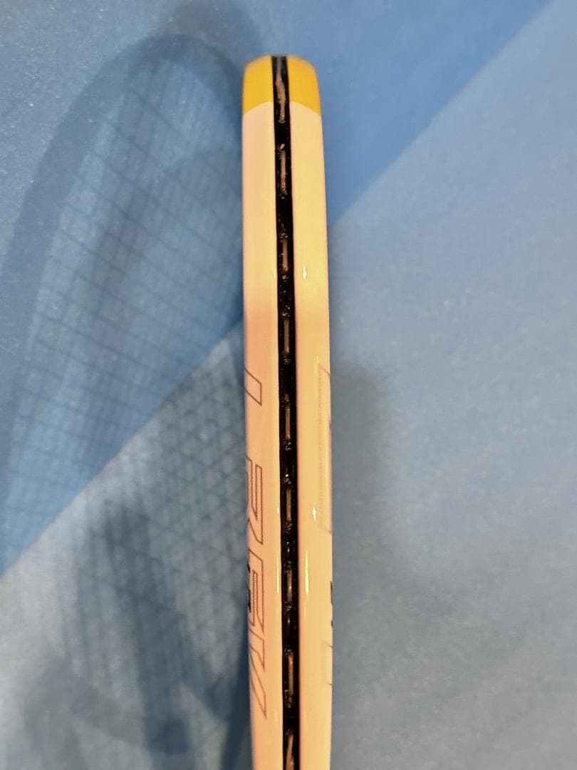 （美品）YONEX レーザーラッシュ 5V ガムブースト（26ポンド）