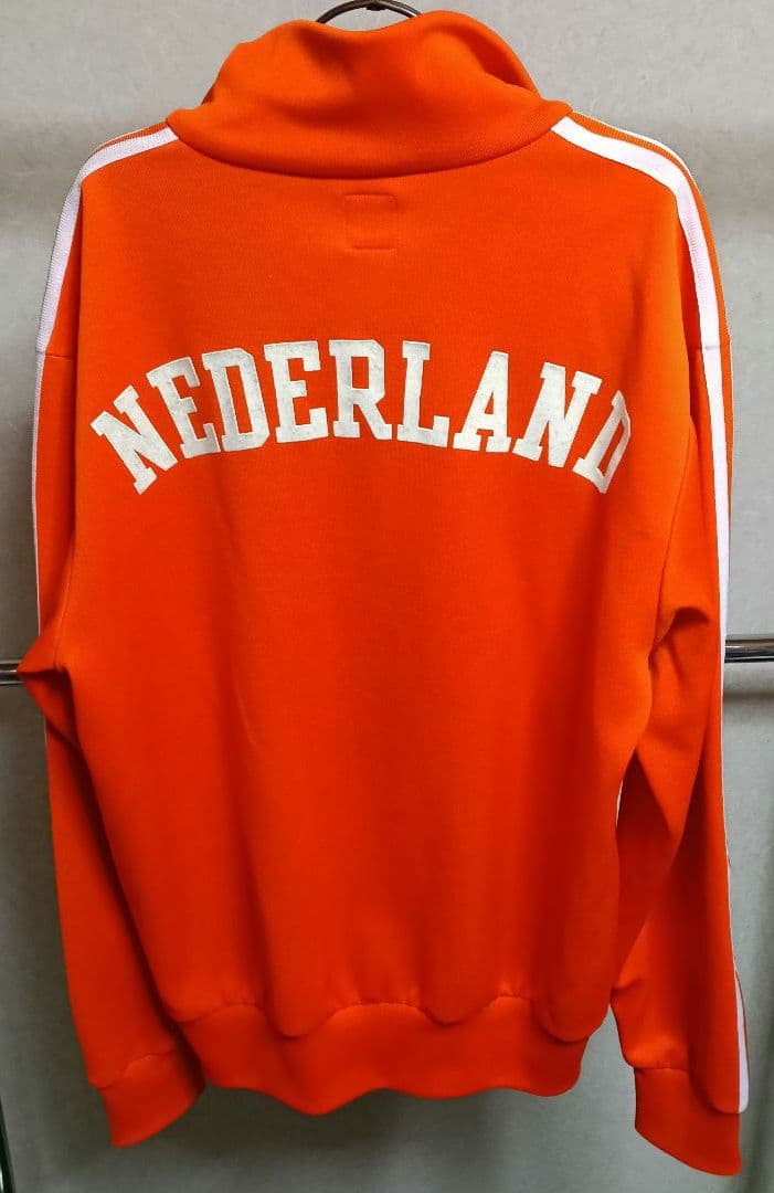 【大人気！】アディダスオリジナルス 2006オランダ代表 トラックトップMサイズ