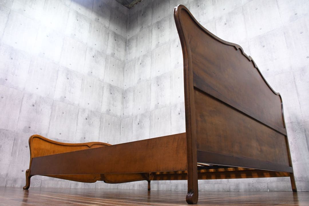 ECK30 展示品 Medea メデア クイーンサイズ ベッドフレーム 100万