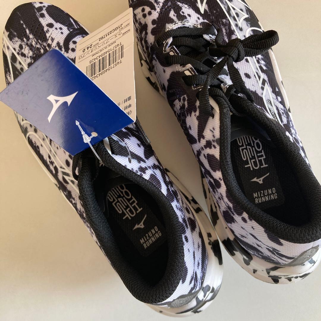 ランニングシューズ ミズノ　ウェーブリベリオンプロ 24.0
