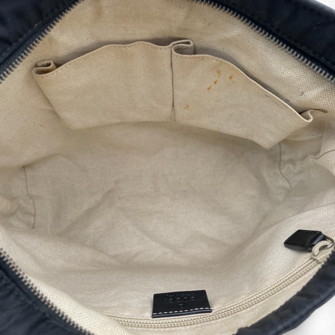 良品 GUCCI ショルダーバッグ キャンバス ブラック GG柄