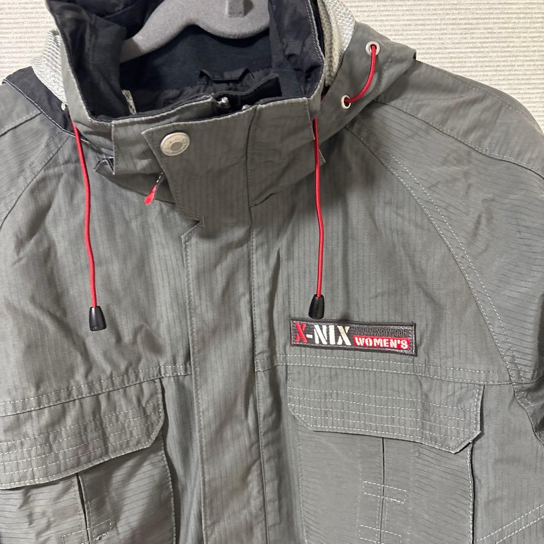 【年末最後の値引き】X-NIX 女性用 スノーボードジャケット Mサイズ グレー