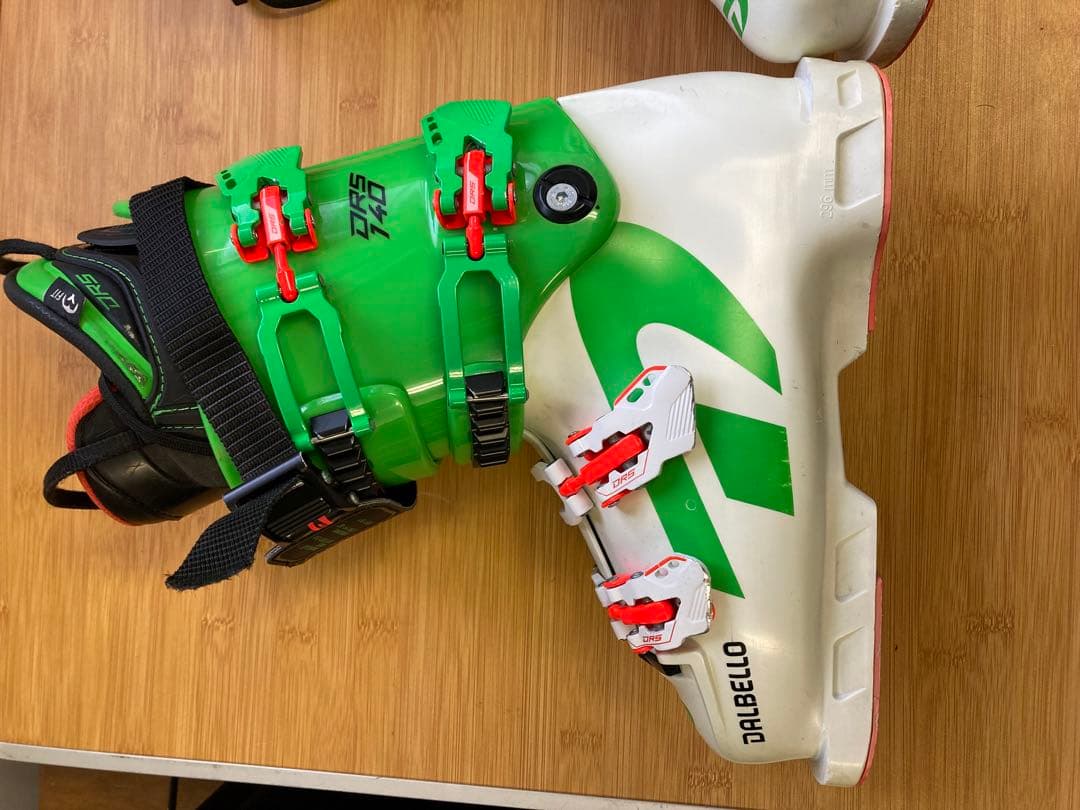 ダルベロスキー靴 ホワイト/グリーン