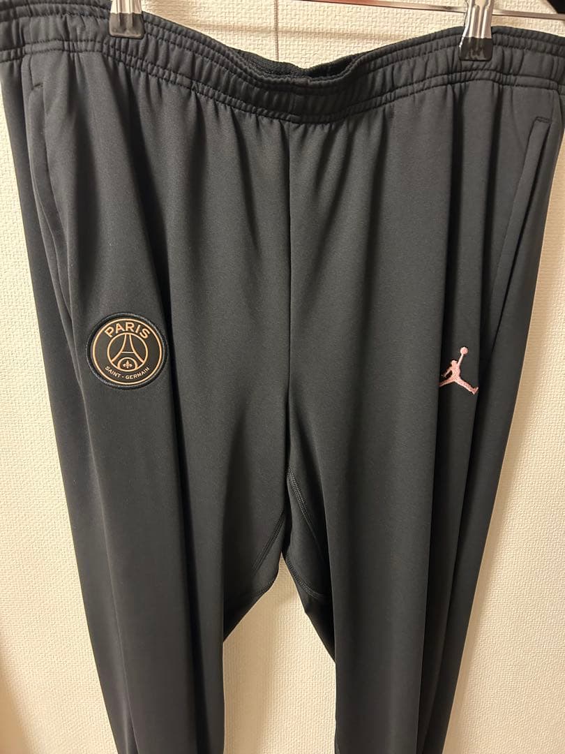 入手困難　新品　パリサンジェルマン　ジャージ上下　XL ジョーダン
