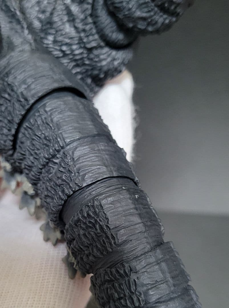 S.H.MonstersArts ゴジラ(1995) 70周年特別記念Ver.